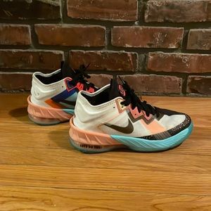 Nike Lebron James  18 low summit white space jams.indoor basketball shoes